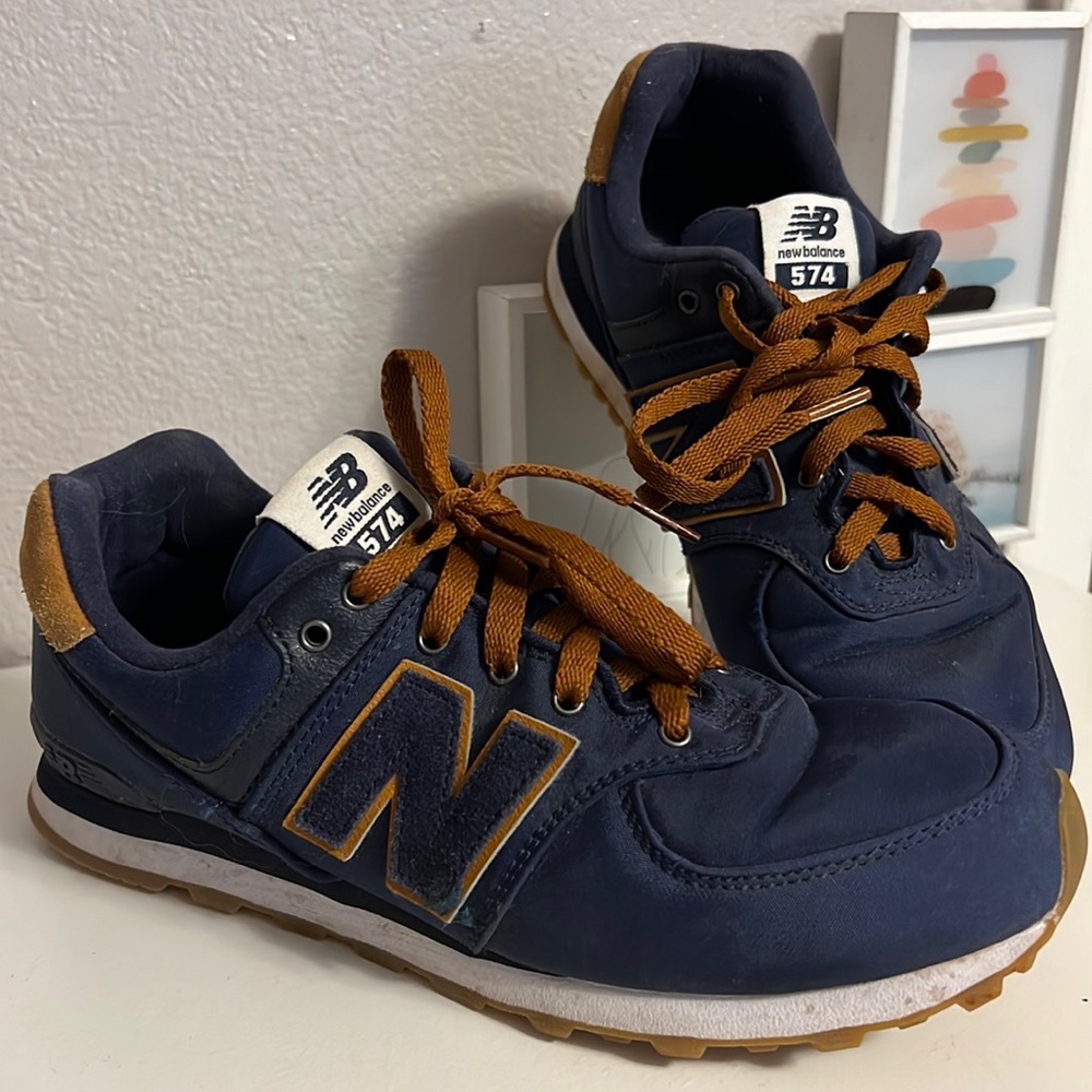 New balance blue with brown stylish